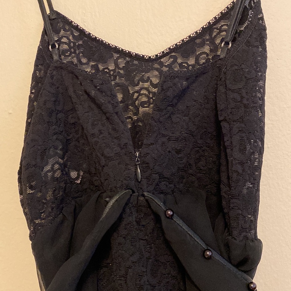 Lingerie - Picture 8 of 8